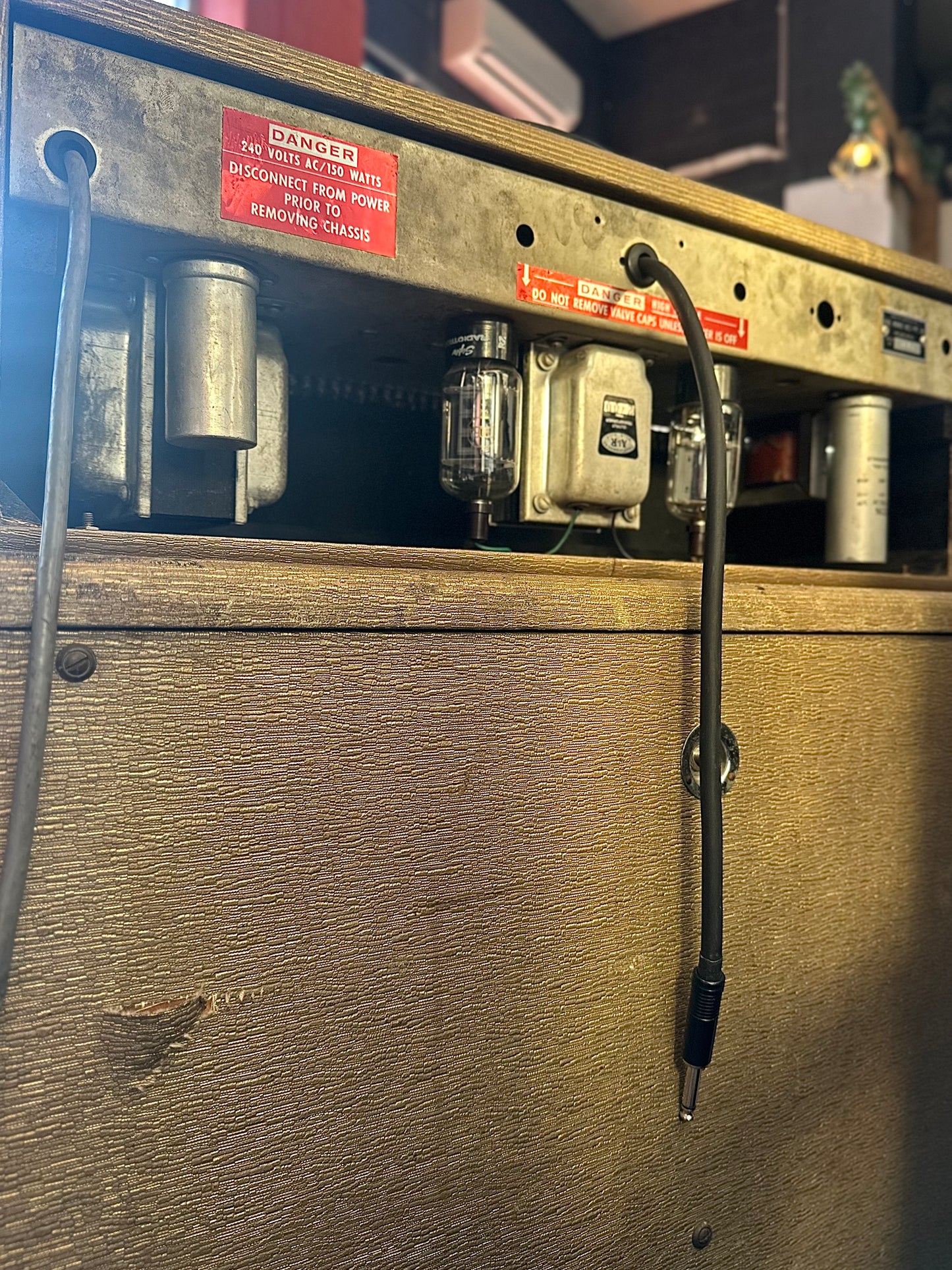 Goldentone | 1756 | Bassmaster 40 | Flip Top Amplifier w/ TV Legs | Re-Conditioned | 1966
